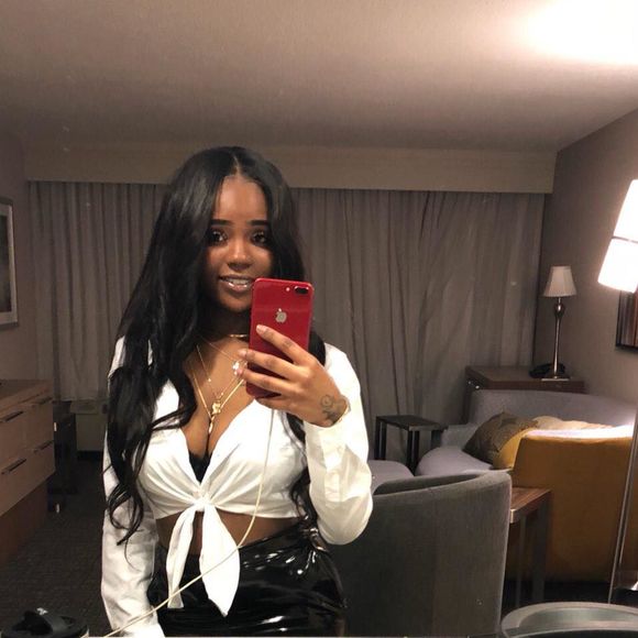 Meet your Posher, Unique - Picture 1 of 1